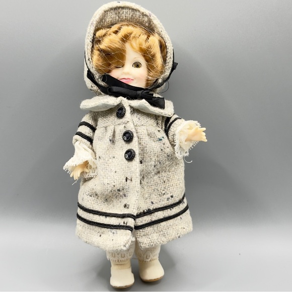 Shirley Temple Doll 1982 Gabriel CBS 12” Curly Top Outfit Mint
(68 characters) - Picture 1 of 15